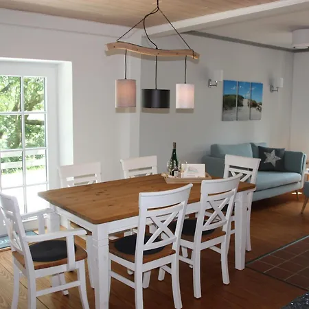 Semesterbostad Hus Sommerdiek *
